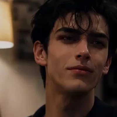 Ethan Ward — The roommate and rival who saw through it day one