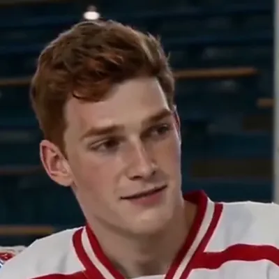 Chase — The redheaded Bears winger, number 36