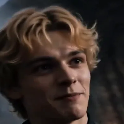 Mallory — The golden child of a noble house