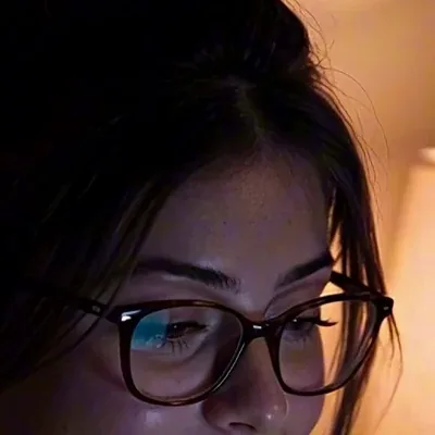 Vanessa — The rival who shares the floor