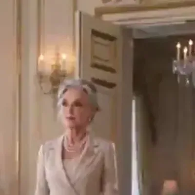 Grandma Victoria — Henry's mother.