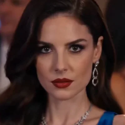 The Heiress — The rival who misreads every gesture