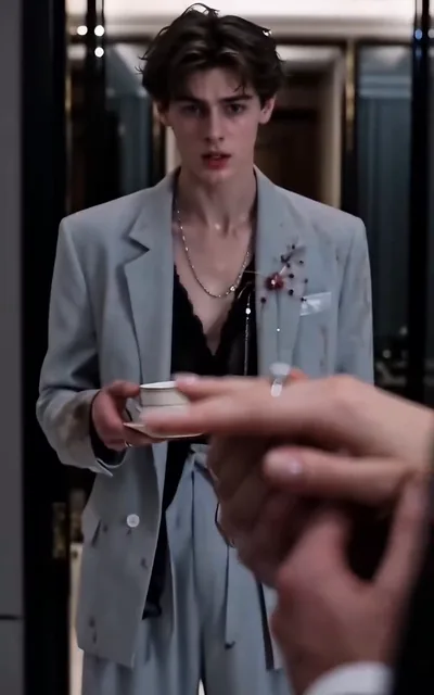 The engagement ring at the dinner